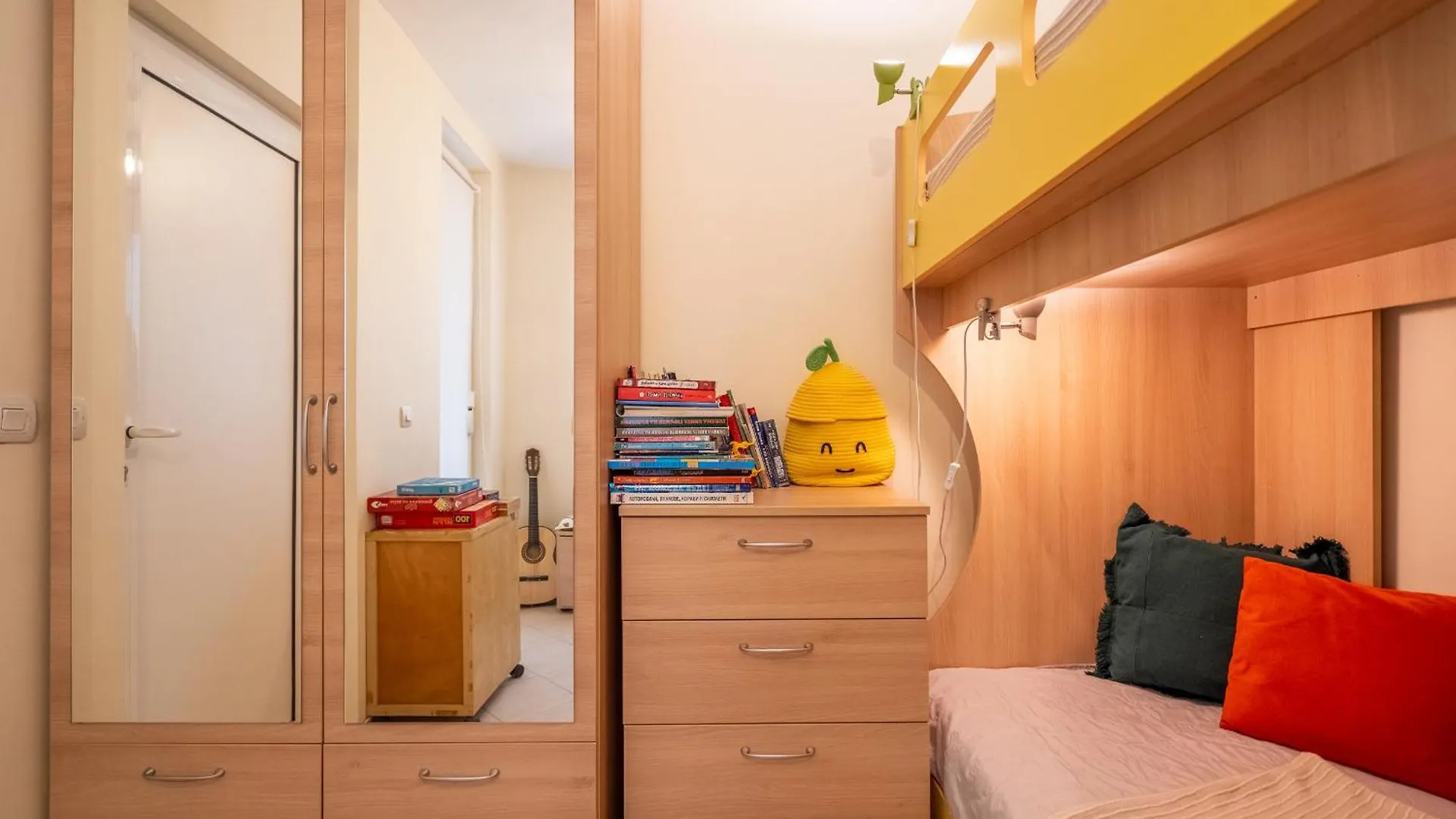 Apartment Premium Comfy 2Bdr Apt - Free Parking - Fast Wi-Fi Sofia Bulgarien