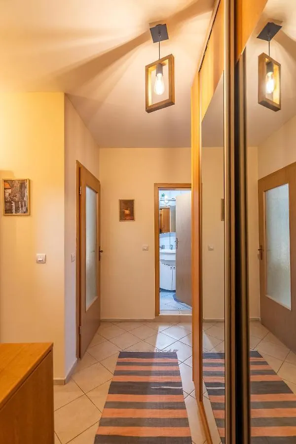 Premium Comfy 2Bdr Apt - Free Parking - Fast Wi-Fi 索菲亞 0*,