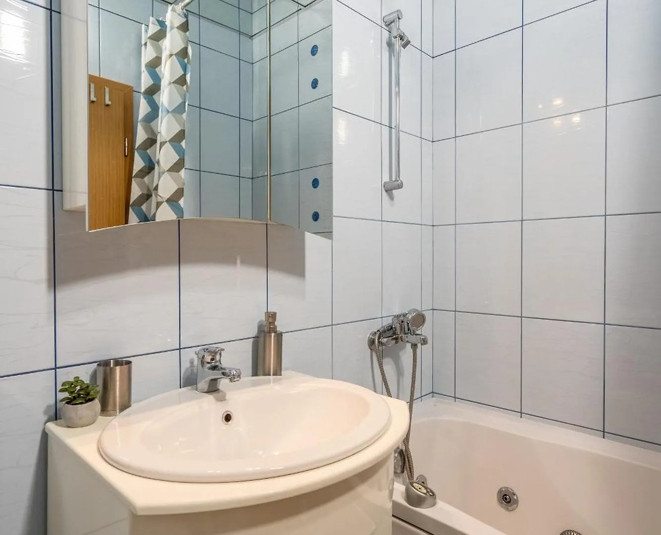 Premium Comfy 2Bdr Apt - Free Parking - Fast Wi-Fi 索菲亞 保加利亚